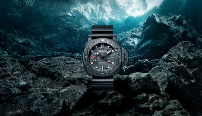 PANERAI SUBMERSIBLE HERO SHOT.png image